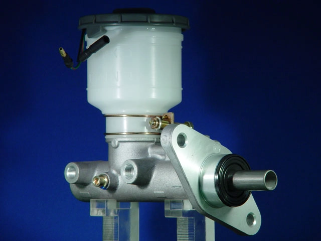 Brake Master Cylinder (FDJB1886)