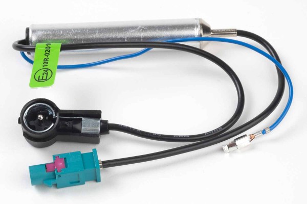 Adapter, antenna cable