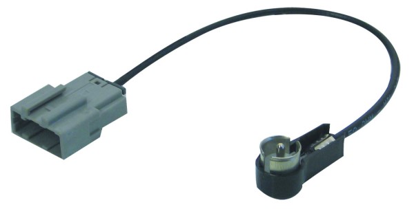Adapter, antenna cable