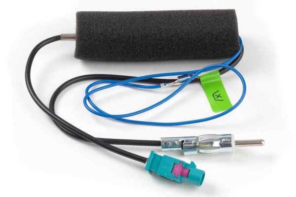Adapter, antenna cable