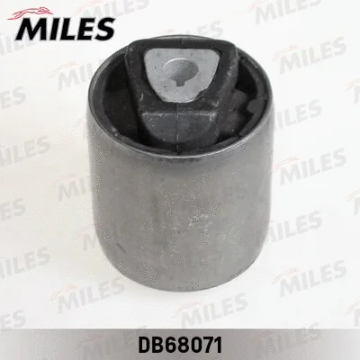 Mounting, control/trailing arm (DB68071)