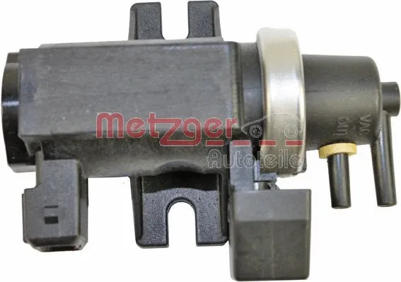 Pressure converter, turbocharger