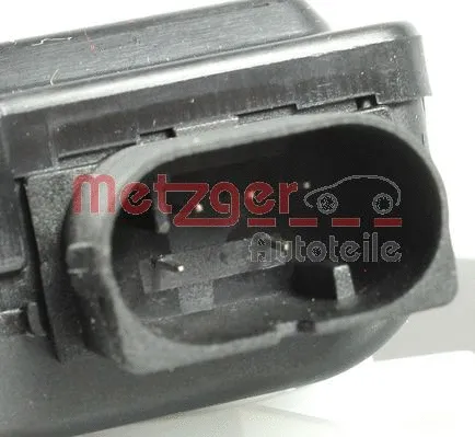 Actuator, blending flap