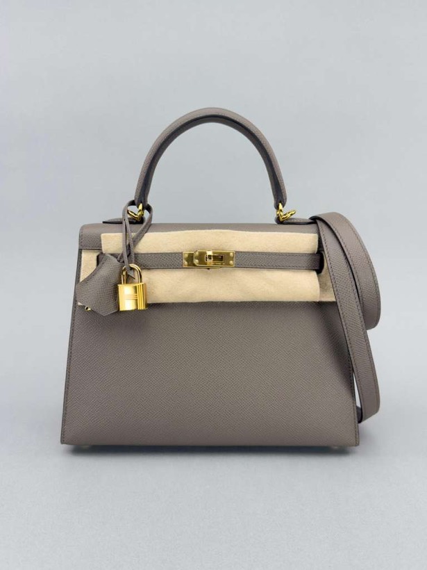 Hermès Kelly 25 sellier in étoupe epsom leather with gold hardware
