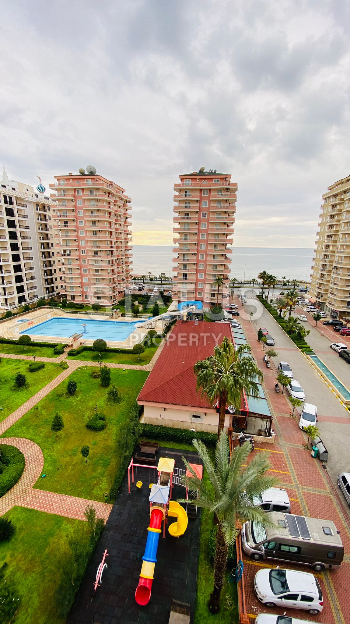 Крупнометражная 2+1 с видом на море, 135 м2 в Махмутларе. фото 3