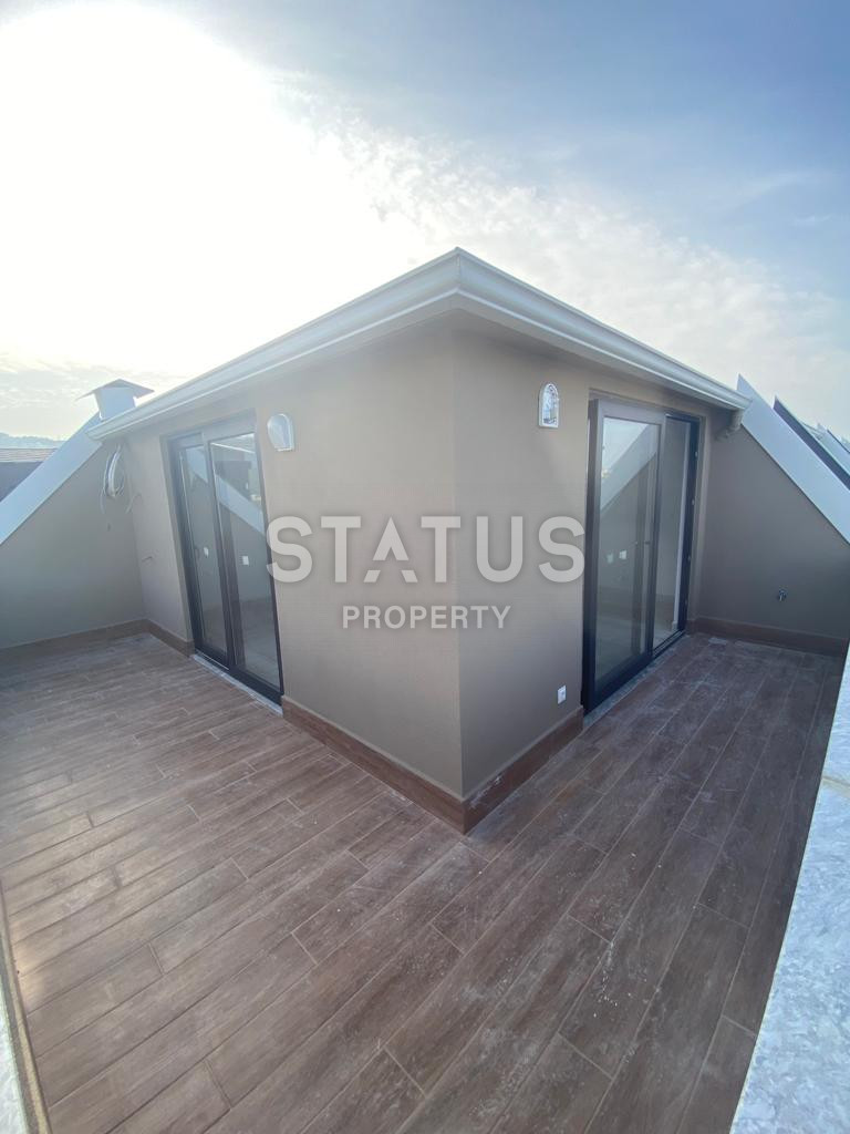 Penthouse 4+1 in a new complex in Kargicak, 220 m2. фото 4