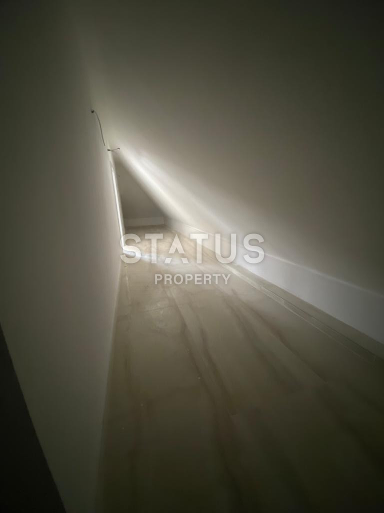 Penthouse 4+1 in a new complex in Kargicak, 220 m2. фото 11