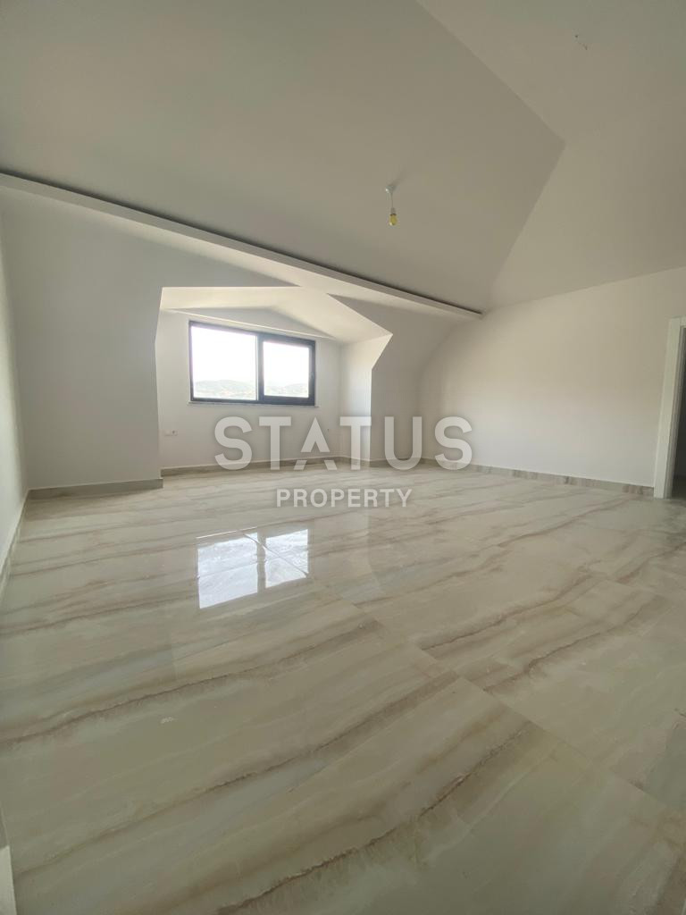 Penthouse 4+1 in a new complex in Kargicak, 220 m2. фото 18