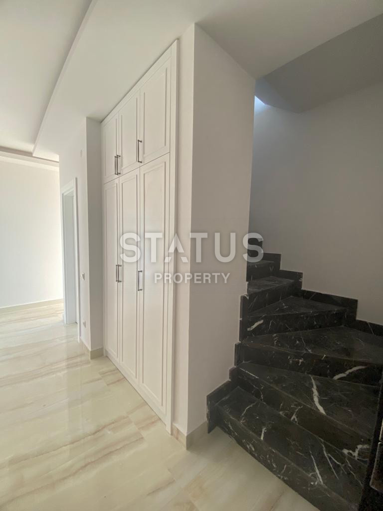 Penthouse 4+1 in a new complex in Kargicak, 220 m2. фото 43