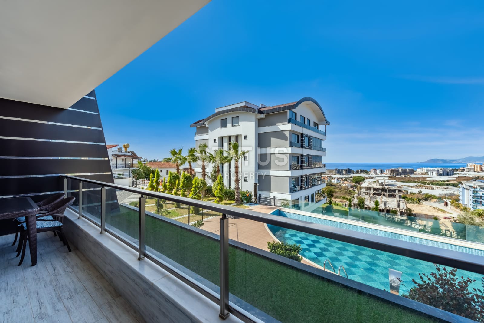 Apartments in a luxury complex in Kargicak with a sea view, a full package of furniture and appliances, 55m фото 12