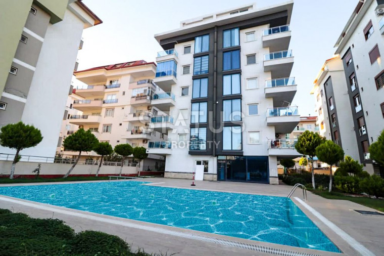 Две квартиры 2+1 в 150 метрах от моря в Кестеле, 100 м2. фото 1