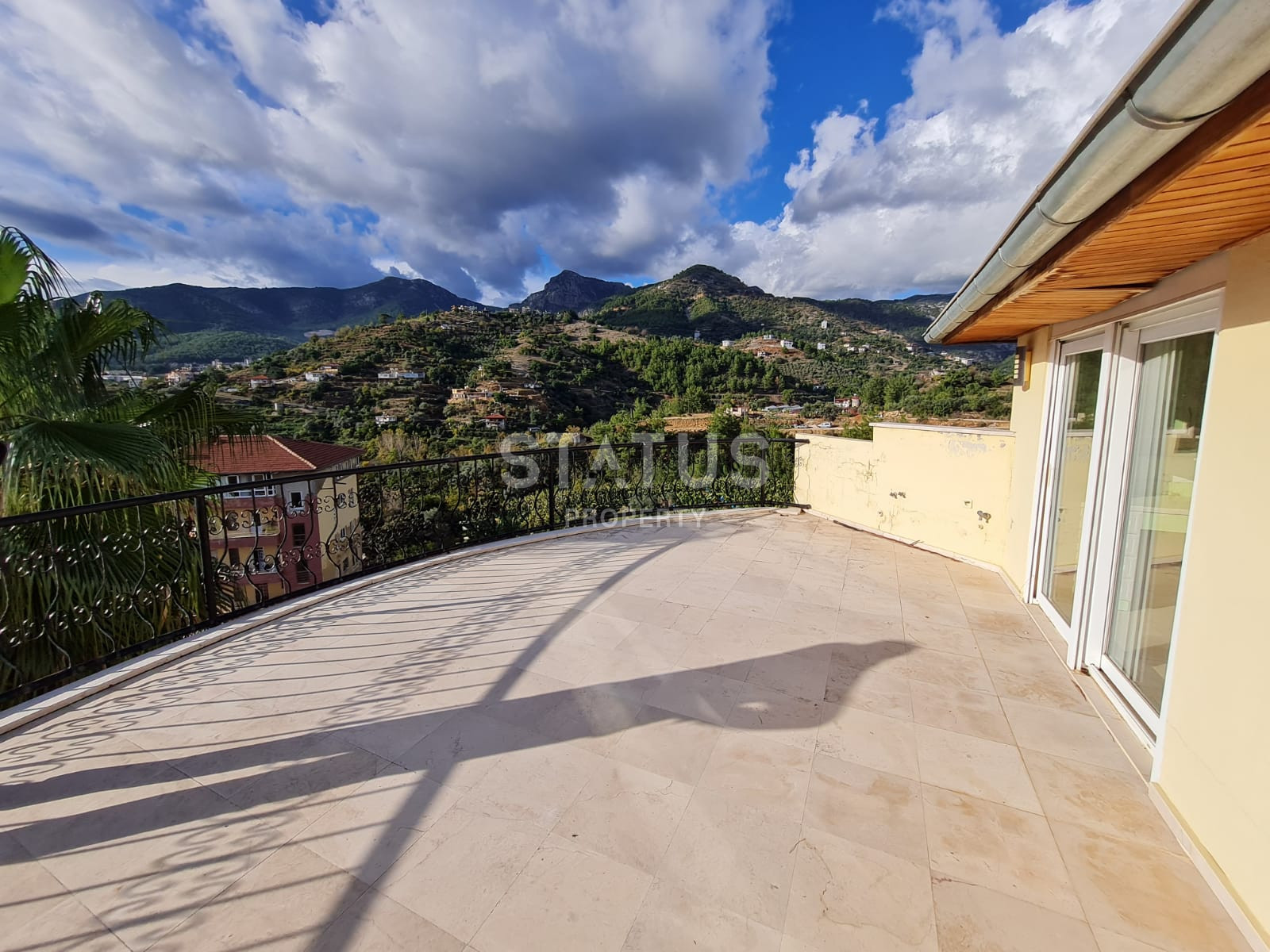 Три виллы 6+2 с неповторимыми панорамами на море и горы в Оба, 360 м2. фото 19