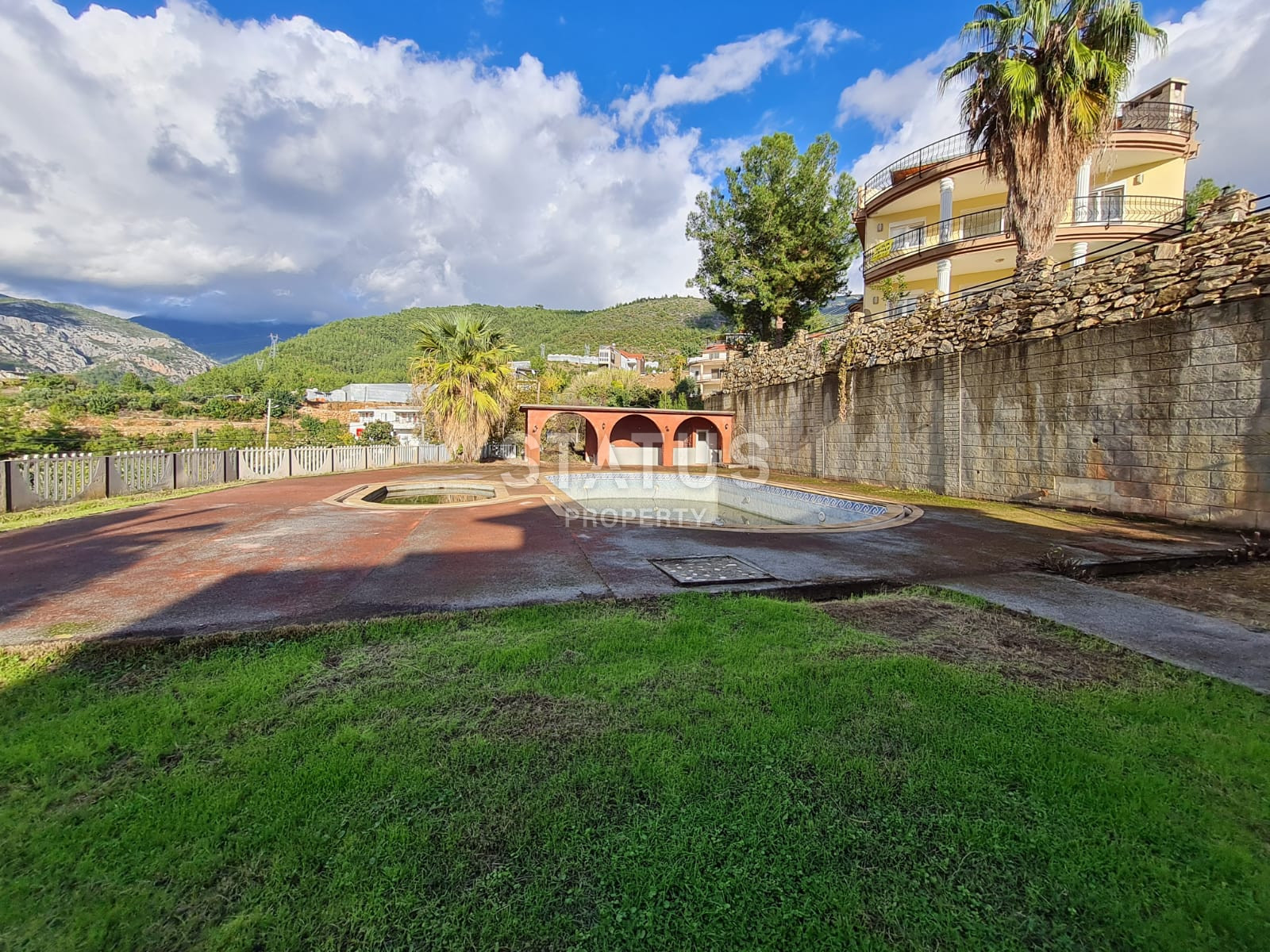 Три виллы 6+2 с неповторимыми панорамами на море и горы в Оба, 360 м2. фото 24