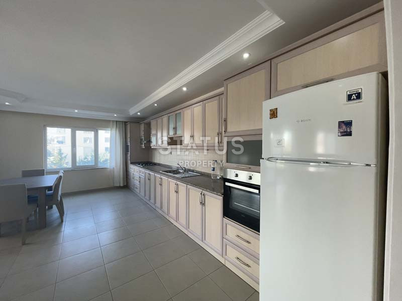 Spacious three-room apartment in Tosmur, 200 meters from the sea, 120m2 фото 5