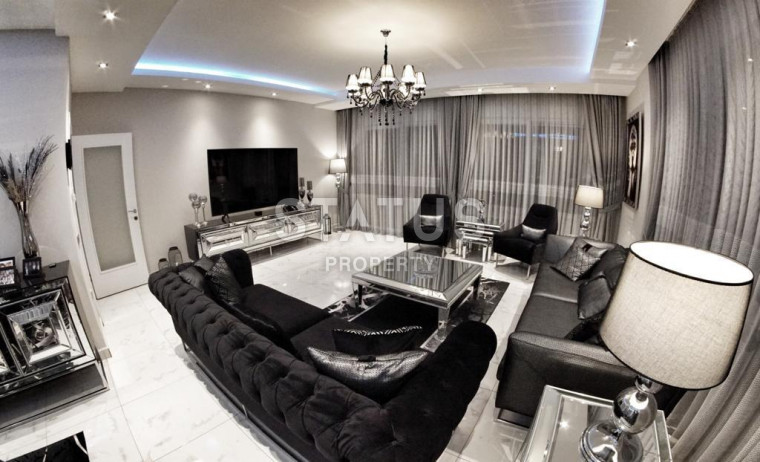 Эксклюзивный пентхаус 5+1 с видом на море, 320 м2 в Махмутларе. фото 1