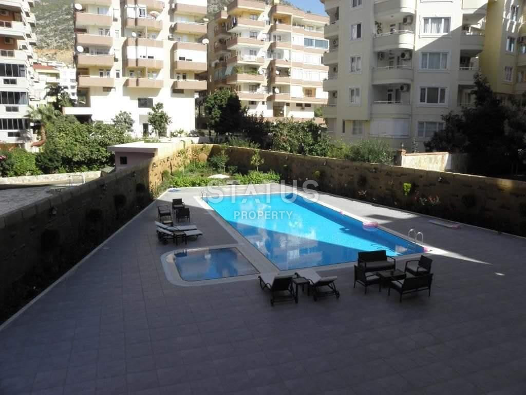 Cozy furnished 1+1 apartment with a view of the sea and the fortress in the center of Alanya, 55 m2. фото 4