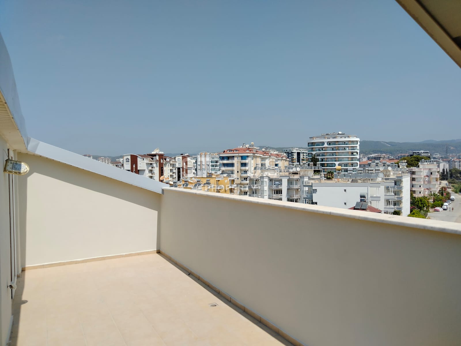 Просторные апартаменты для большой семьи с видом на море и горы в районе Авсаллар. 180 кв.м. фото 5