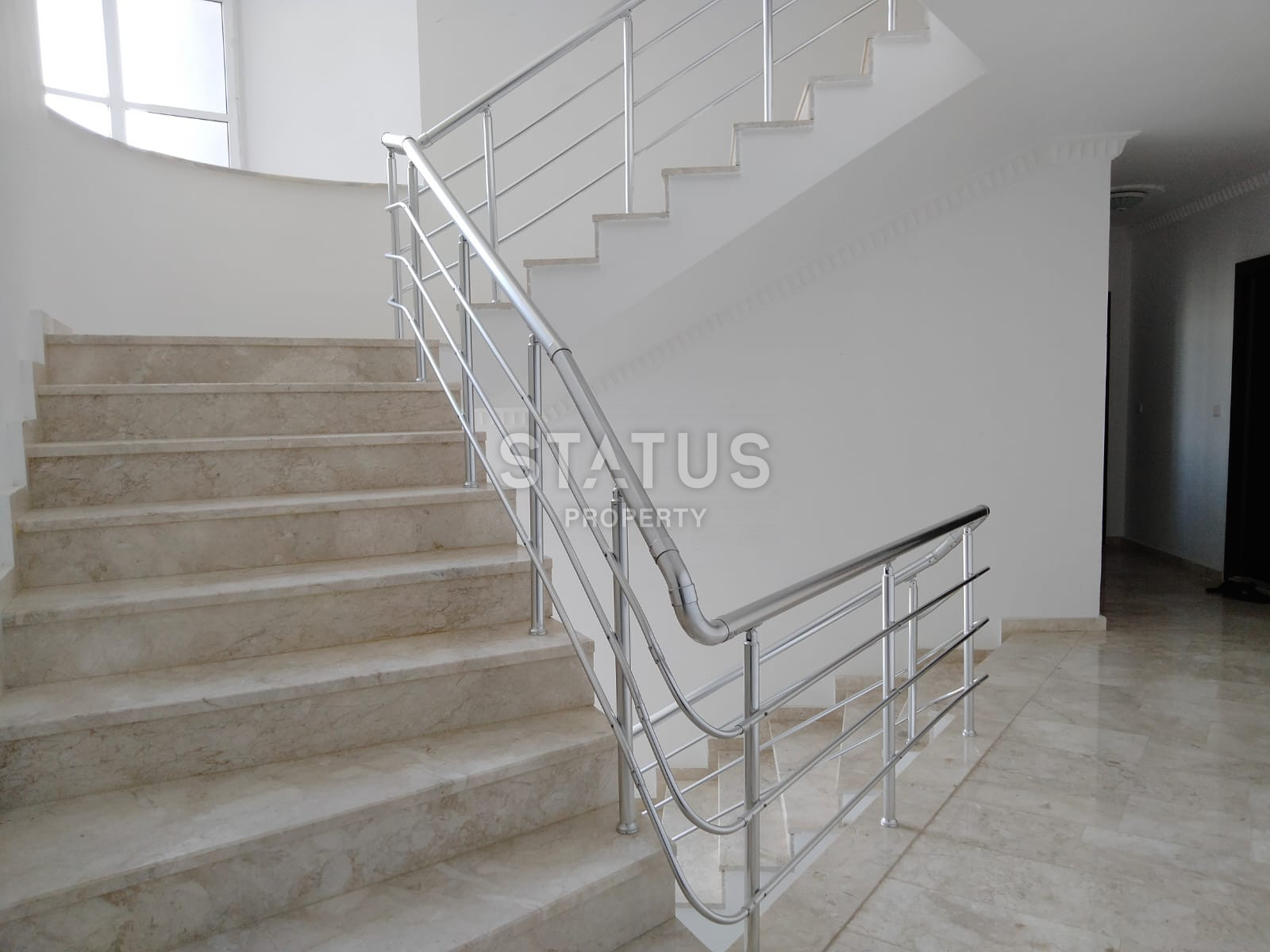 Просторные апартаменты для большой семьи с видом на море и горы в районе Авсаллар. 180 кв.м. фото 19