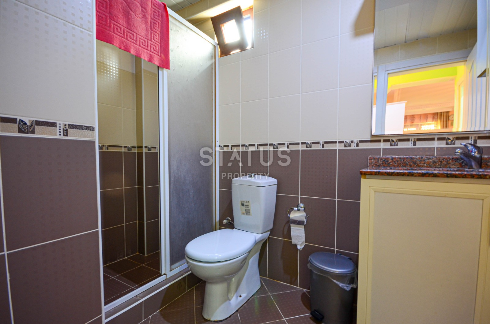 Бюджетная двухкомнатная квартира с мебелью в 250метрах от моря в Махмутларе, 60м.кв фото 7