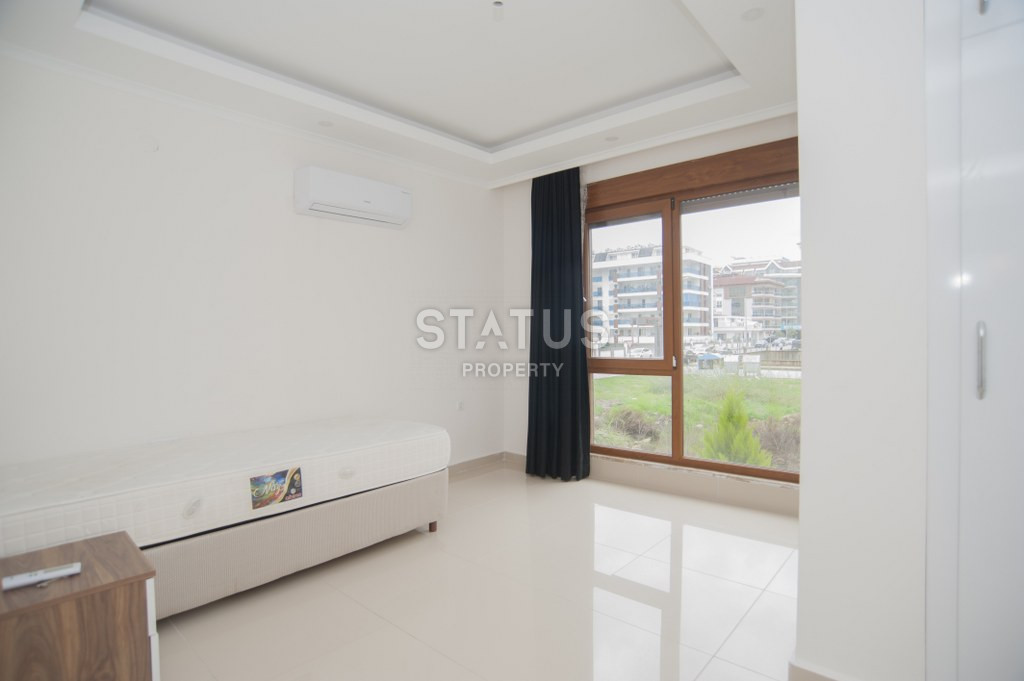 Меблированный дуплекс 3+1 и апартаменты с видом на море 2+1 в элитном комплексе у моря в Кестеле. фото 4