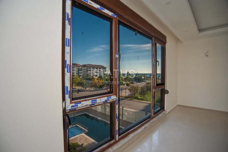 Меблированный дуплекс 3+1 и апартаменты с видом на море 2+1 в элитном комплексе у моря в Кестеле. фото 32