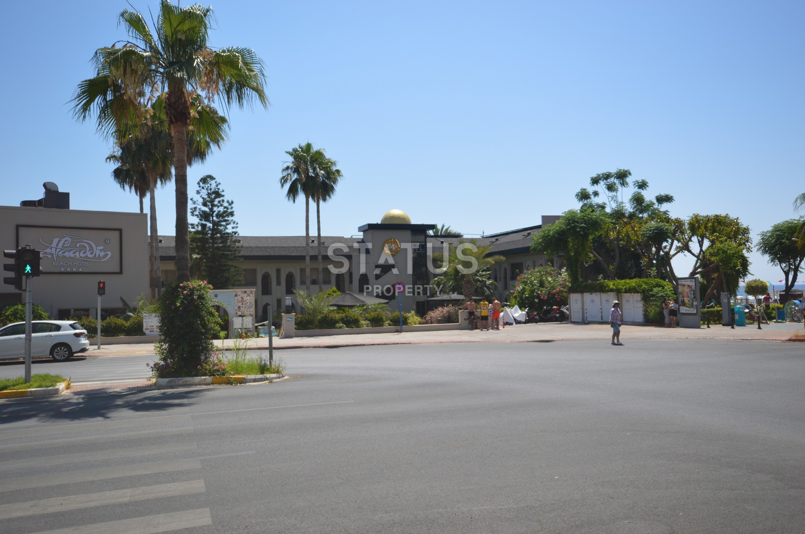 Three-room apartment with a unique location! Cleopatra beach and sea view. фото 3