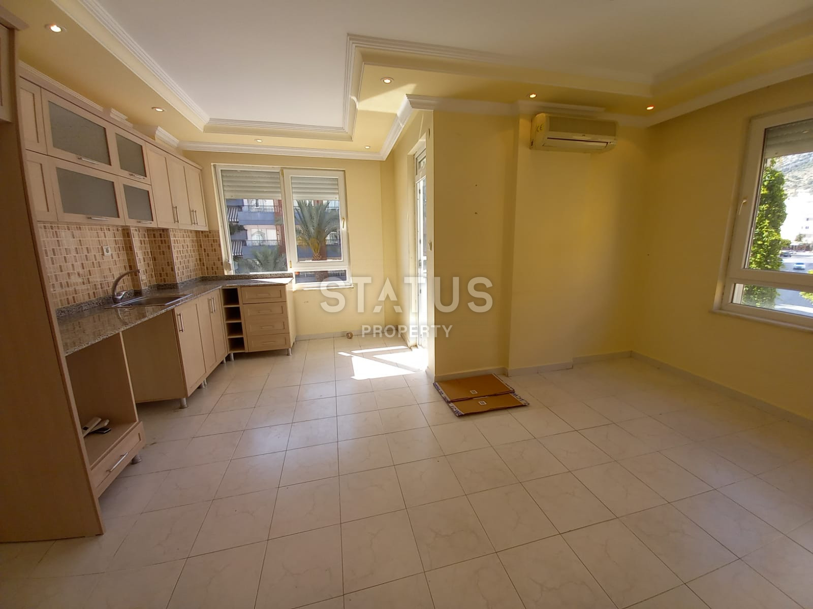 Three-room apartment with a unique location! Cleopatra beach and sea view. фото 4