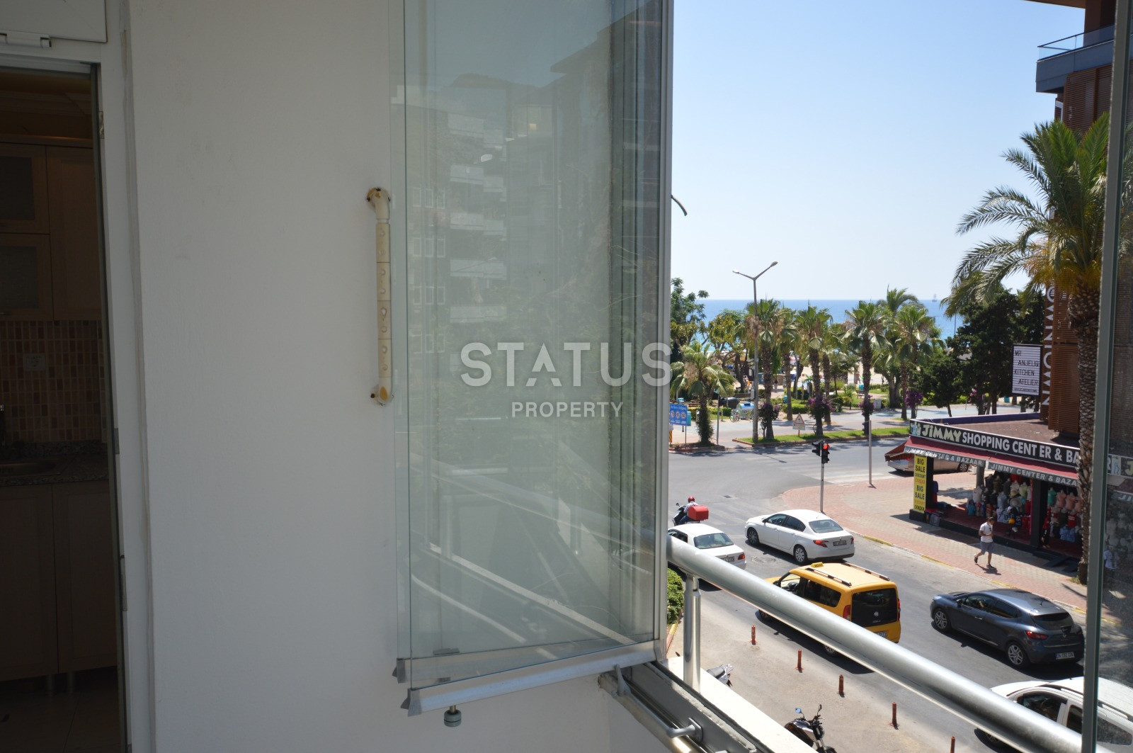 Three-room apartment with a unique location! Cleopatra beach and sea view. фото 9