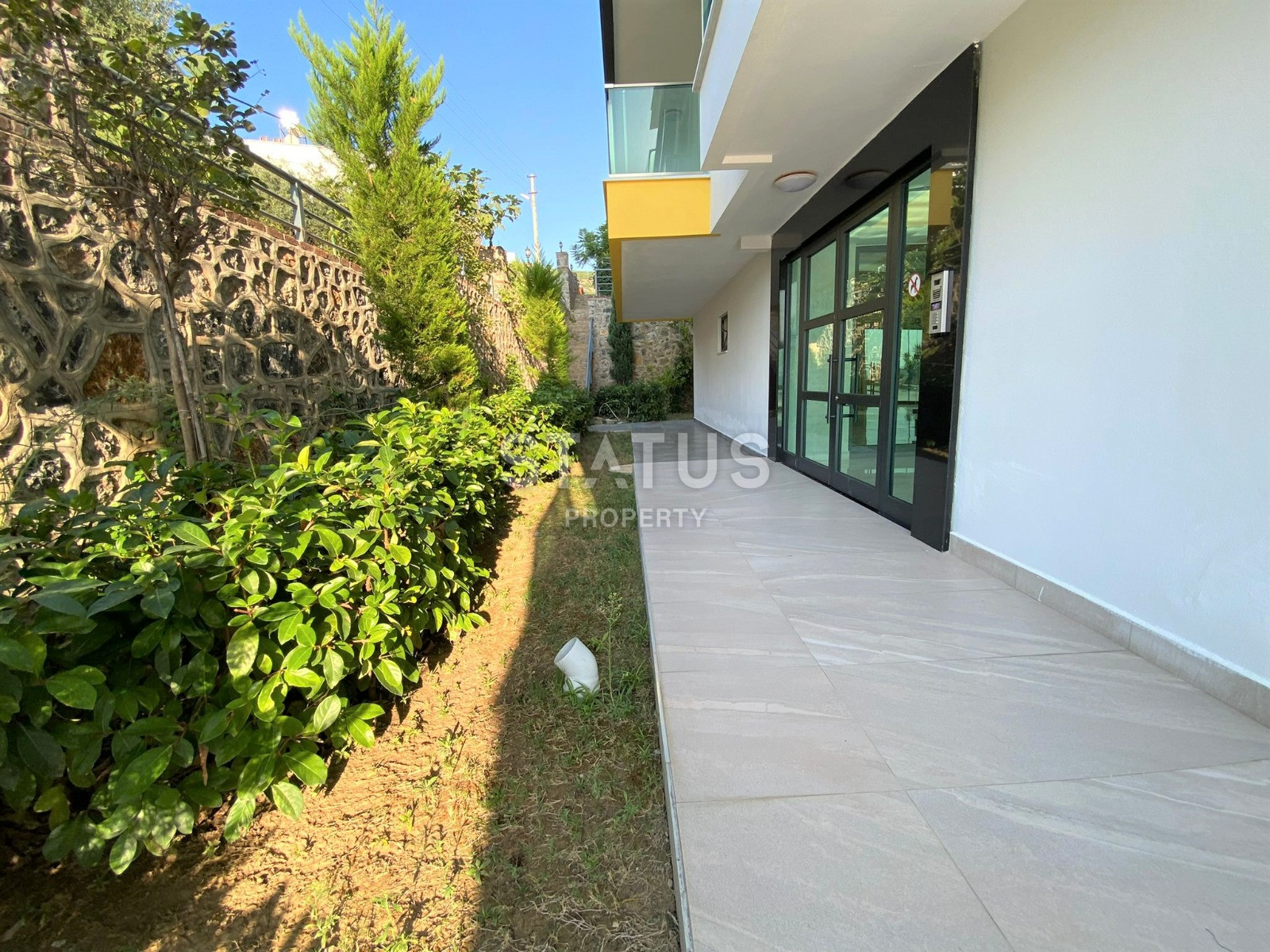 Two spacious apartments 1+1 on the first line in Kargicak, 75 sq.m. фото 14