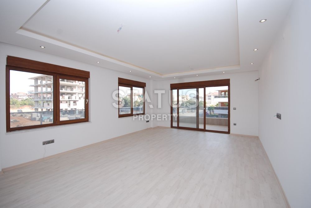 Новые трехкомнатные апартаменты в комплексе с собственной инфраструктурой, 100 кв. м. фото 8