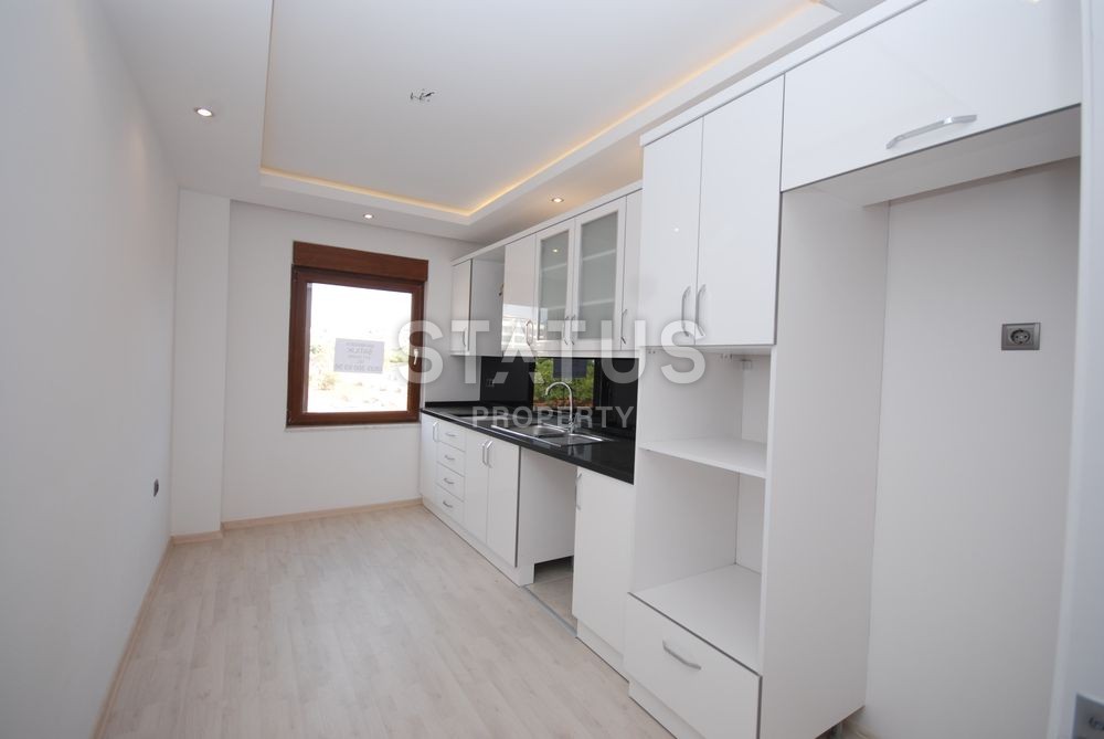 Новые трехкомнатные апартаменты в комплексе с собственной инфраструктурой, 100 кв. м. фото 13