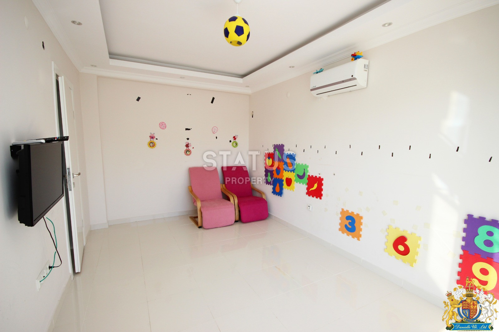 Comfortable apartment 4+1 overlooking the Mediterranean Sea in the Kestel area, 220 sq.m. фото 6