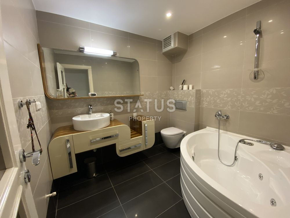 Apartment 4+1 in the center of Alanya, 200 sq.m. фото 3