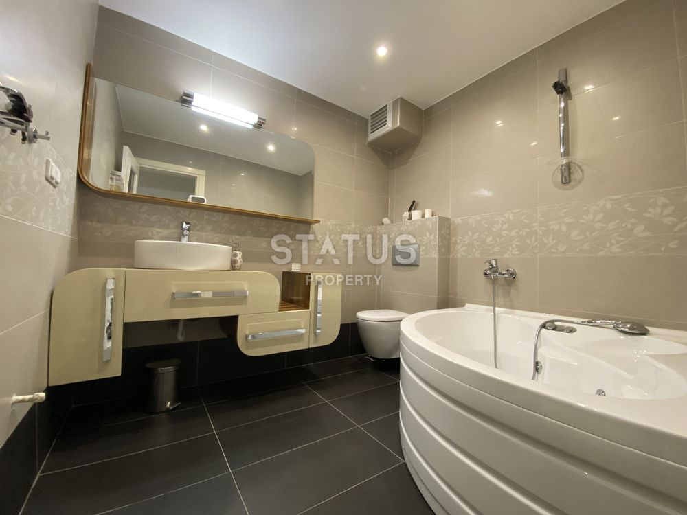 Apartment 4+1 in the center of Alanya, 200 sq.m. фото 4