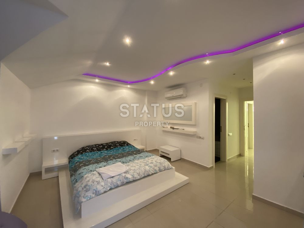 Apartment 4+1 in the center of Alanya, 200 sq.m. фото 12