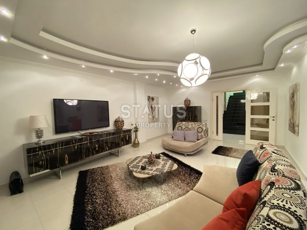 Apartment 4+1 in the center of Alanya, 200 sq.m. фото 33