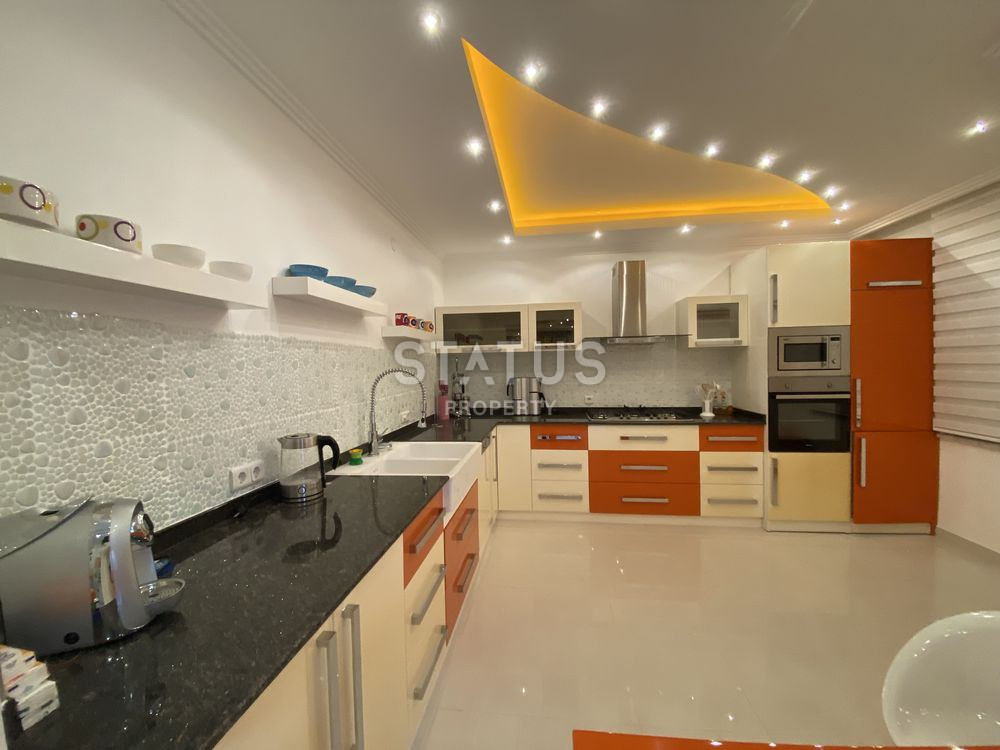 Apartment 4+1 in the center of Alanya, 200 sq.m. фото 43