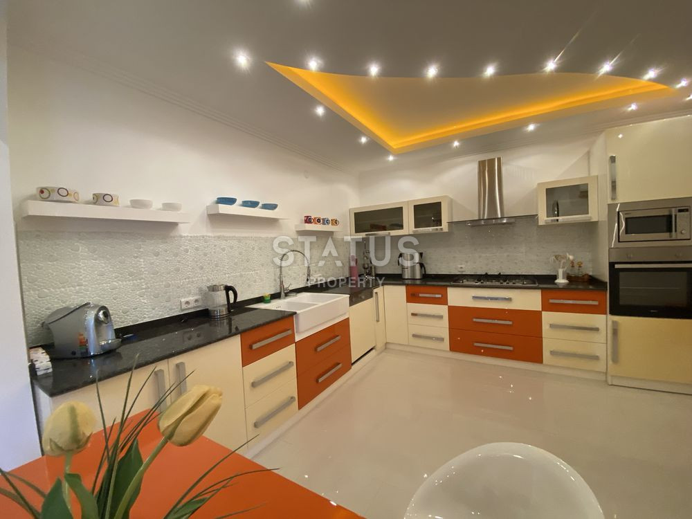 Apartment 4+1 in the center of Alanya, 200 sq.m. фото 44