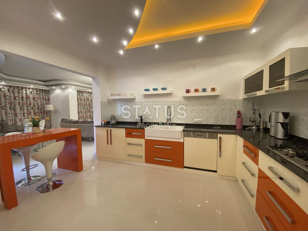 Apartment 4+1 in the center of Alanya, 200 sq.m. фото 48