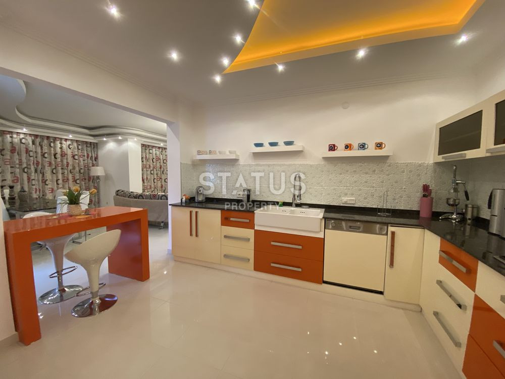 Apartment 4+1 in the center of Alanya, 200 sq.m. фото 49