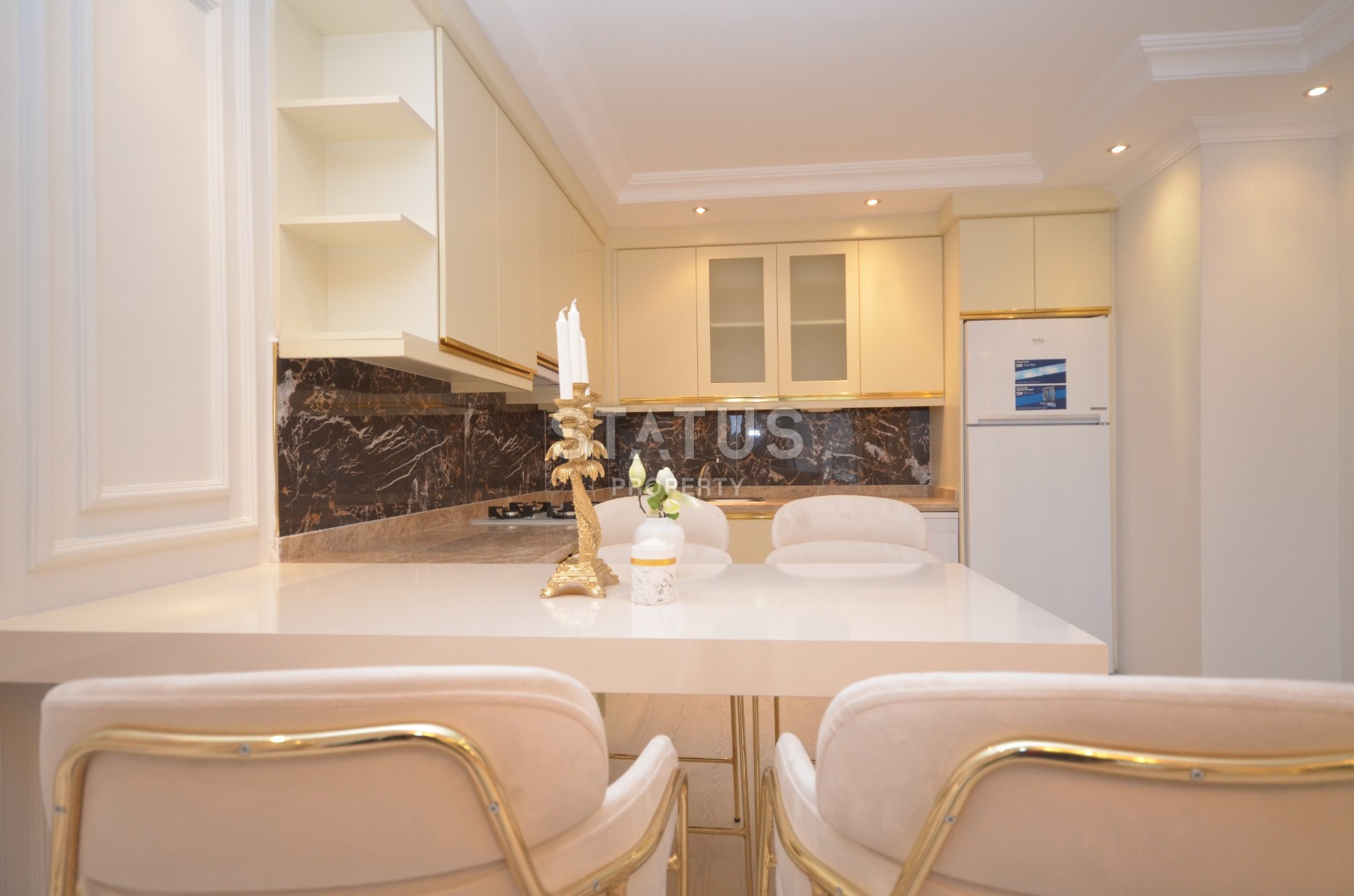 Меблированная трехкомнатная квартира в Махмутларе в 400метрах от побережья, 100 м2. фото 9