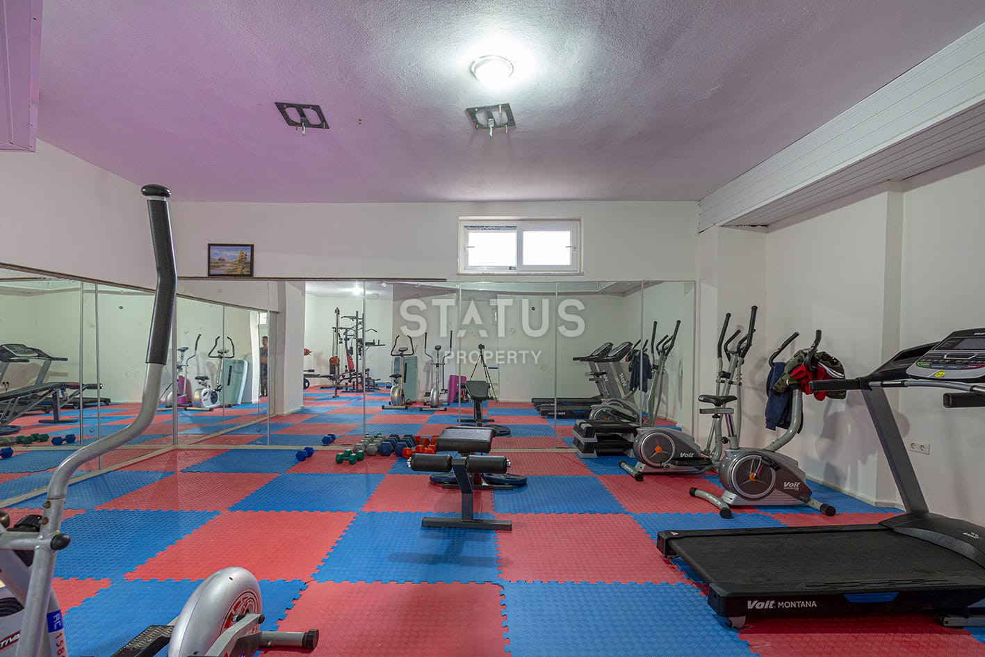 Меблированная трехкомнатная квартира в Махмутларе в 400метрах от побережья, 100 м2. фото 24