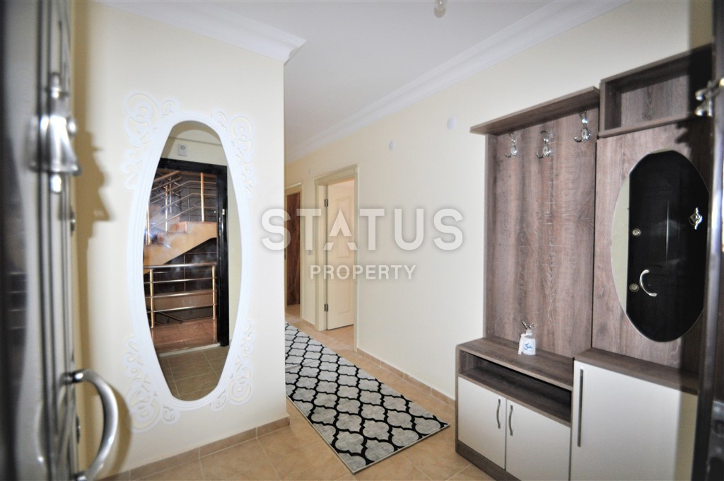 Трехкомнатные апартаменты в добротном доме в районе Тосмур. Хорошая цена! 120 кв.м. фото 3