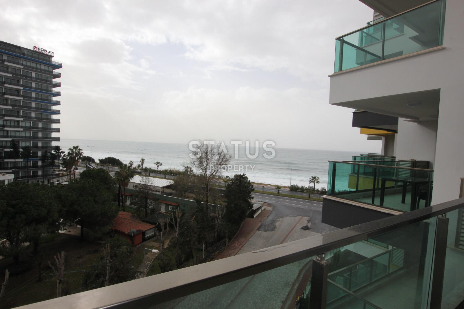 Квартира 1+1 на первой береговой линии в Махмутларе! 72 кв. м. фото 1