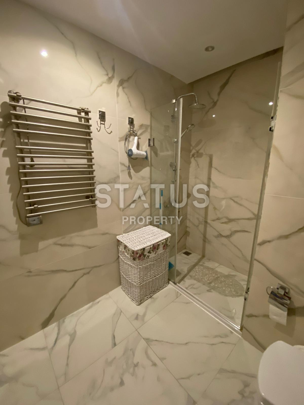 Furnished three-room apartment 150 meters from the sea in Mahmutlar, 130 sq.m фото 4