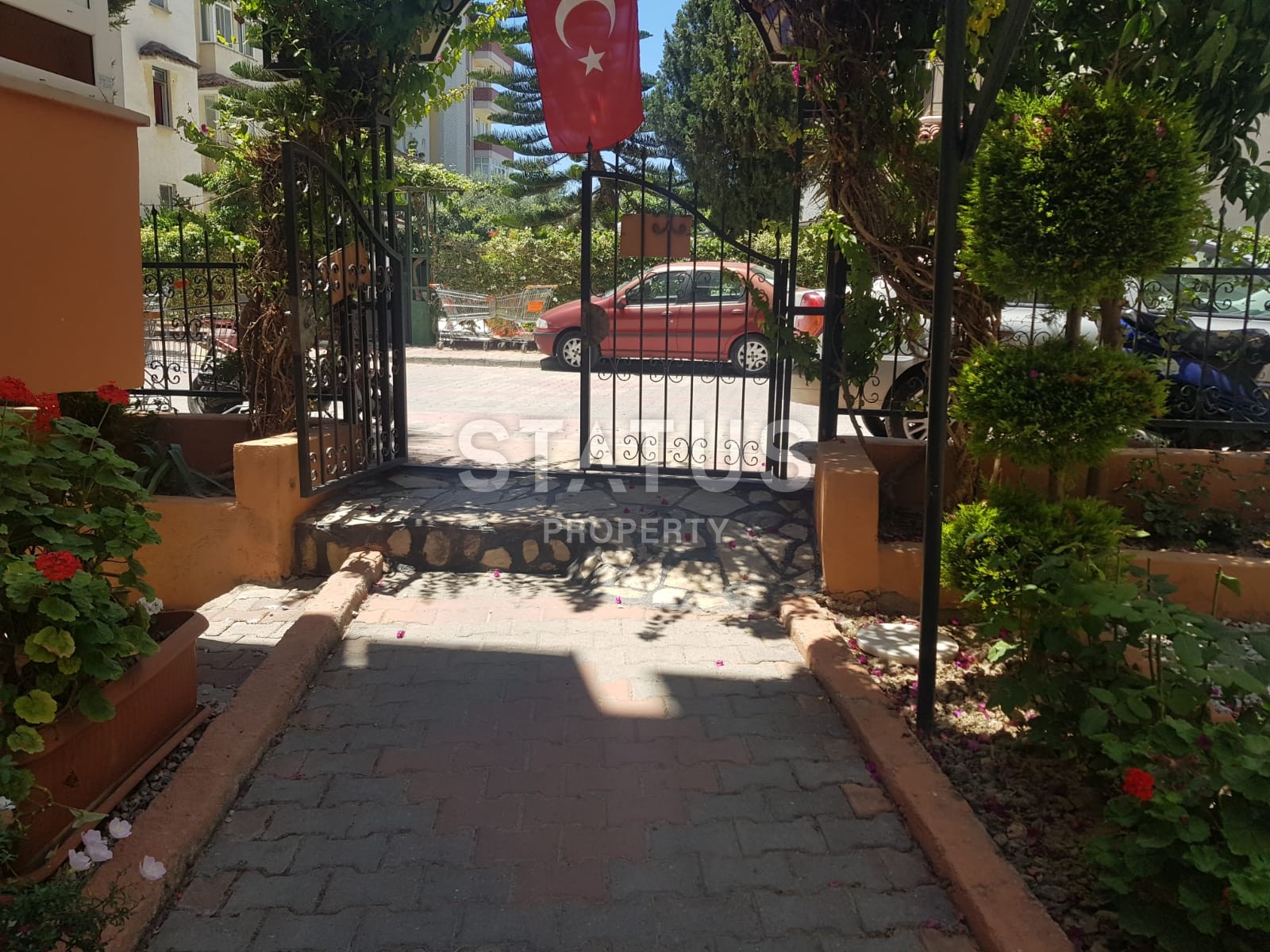 Недорогая двухкомнатная квартира в комплексе с бассейном, Канаклы, 70 м2 фото 18