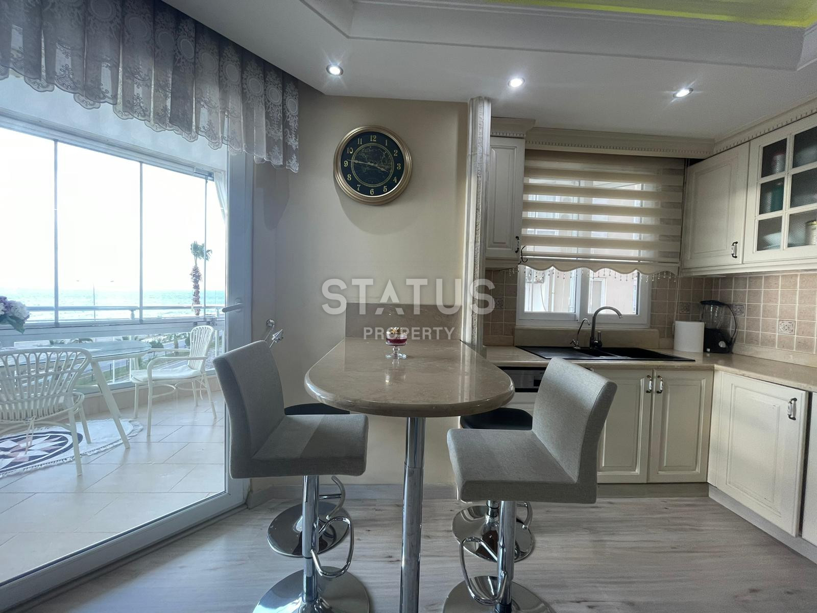 Шикарная квартира с видом на море на первой линии в районе Махмутлар, 150м.кв фото 39