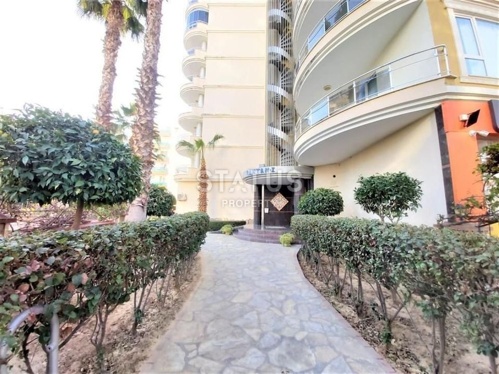 Penthouse 2+1 with a direct view of the sea and the fortress in Mahmutlar, 220 m2 фото 4