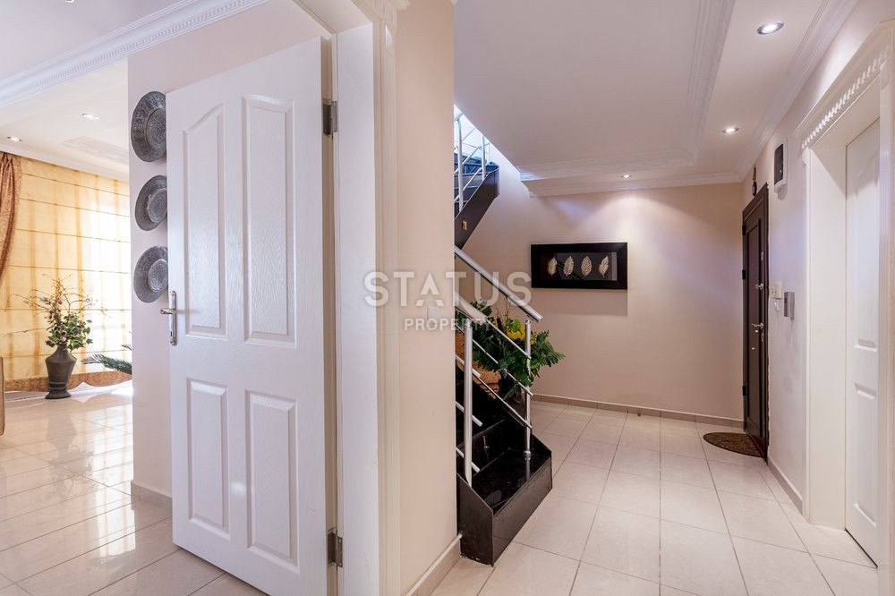 Penthouse 2+1 with a direct view of the sea and the fortress in Mahmutlar, 220 m2 фото 8