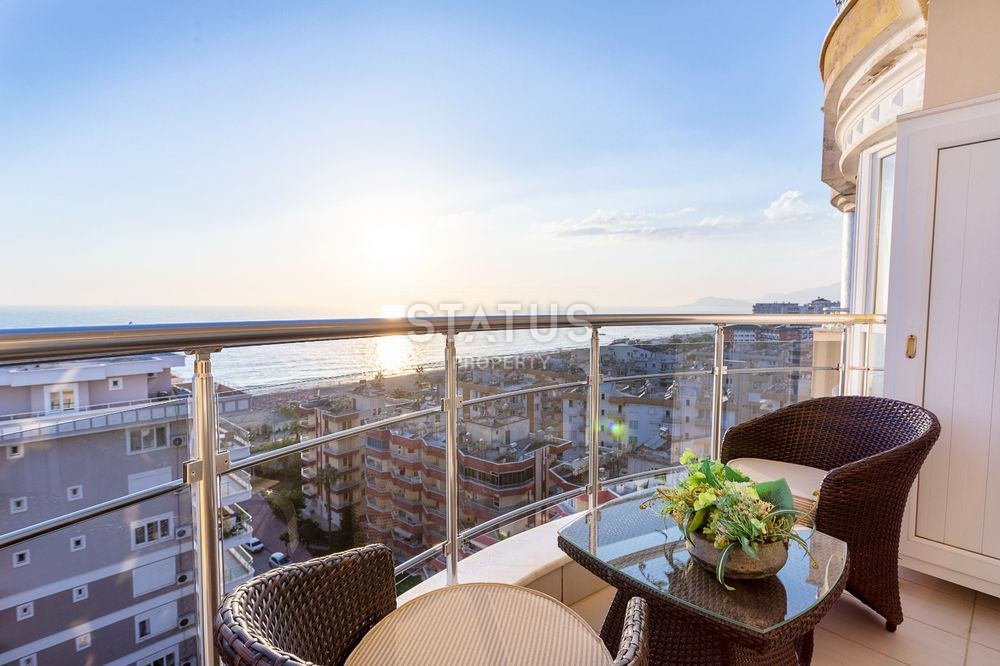 Penthouse 2+1 with a direct view of the sea and the fortress in Mahmutlar, 220 m2 фото 24